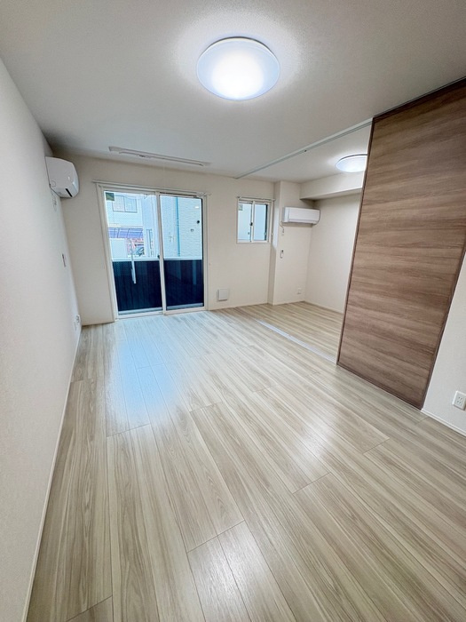 D-residence南蔵王町1丁目Eの洋室