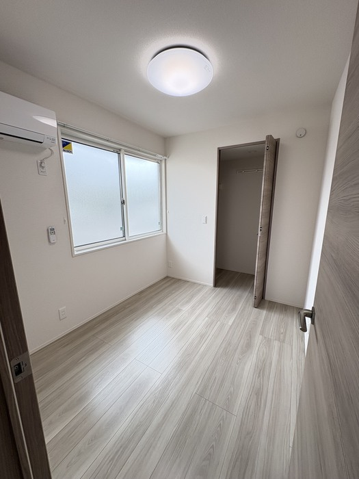 D-residence南蔵王町1丁目Eの洋室