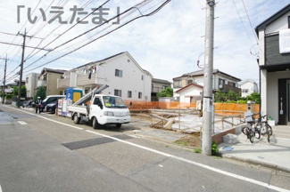 【外観】 | 【仲介手数料無料！！】府中市四谷3丁目　新築戸建て（全2棟）2号棟　5630万円 | 令和８年６月１１日撮影　建築中