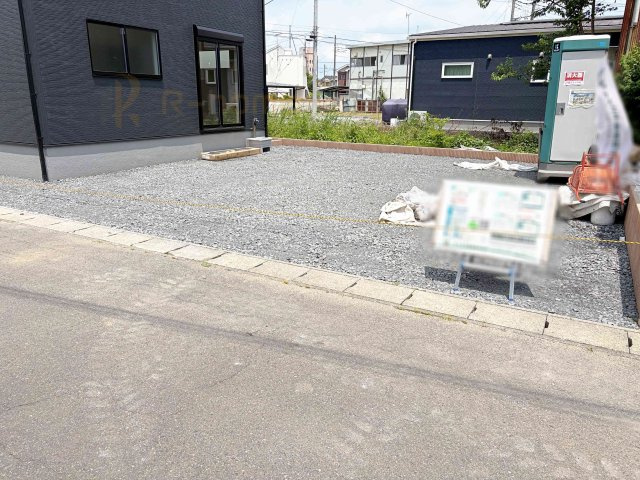 第1下妻市下妻丁　新築戸建て　1号棟の駐車場|4台駐車できるカースペース！