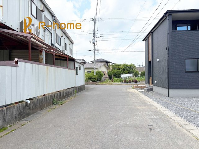 第1下妻市下妻丁　新築戸建て　1号棟の前面道路含む現地写真|周辺環境も併せて案内致します！
ぜひ現地へお越しください♪