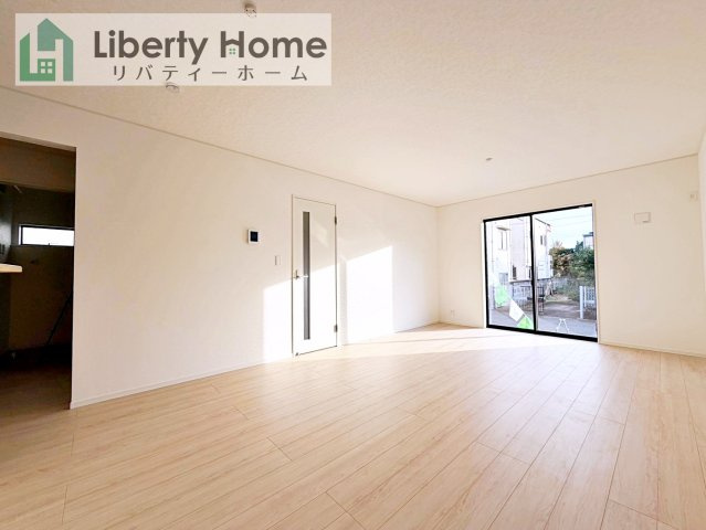古河市新久田第1　新築戸建　2号棟の居間・リビング