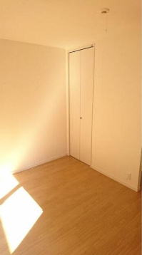 【居間・リビング】 | champagne | 6.7帖のきれいな洋室。