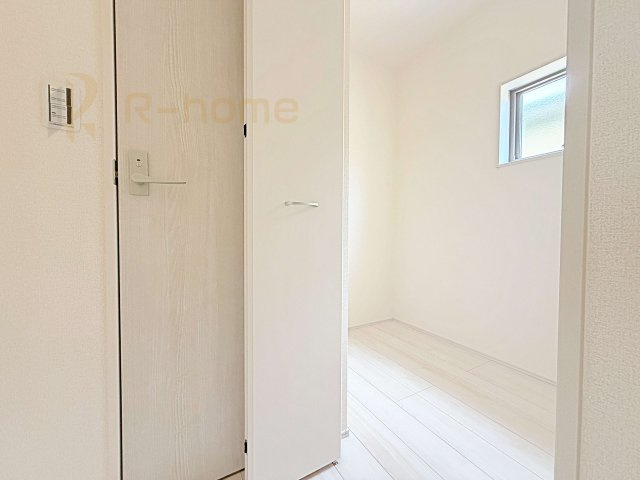 第1下妻市下妻丁　新築戸建て　2号棟のその他|2階に使い勝手の良いストレージルーム！収納や作業スペースなど生活に合わせて活用♪