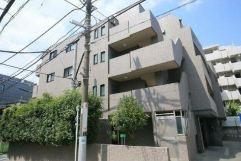 【外観】 | ルーブル中野坂上弐番館 | 鉄筋コンクリート造のがっちりとした建物。