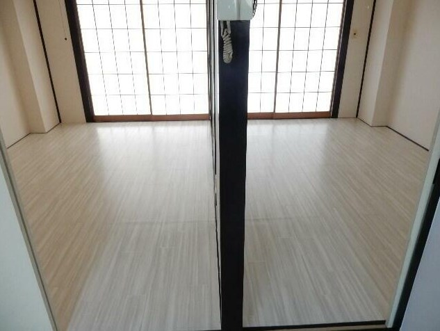 旭ビルの寝室