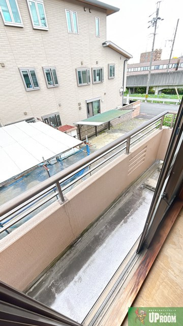 小牧原新田貸家のバルコニー