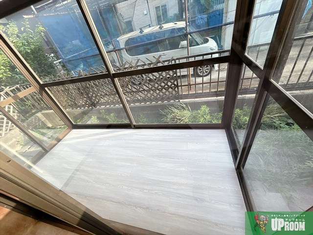 小牧原新田貸家のバルコニー