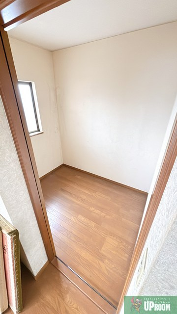 小牧原新田貸家の洋室