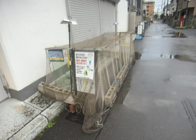 【設備】 | シャンボール相模原 | 共有部分は、住民なら誰もが使える設備のこと。例えば駐車場やエレベーター、インターネット設備、セキュリティ設備などがあります。他にも、マンションの廊下・外部階段やエントランス・ゴミ置き場などがあります。