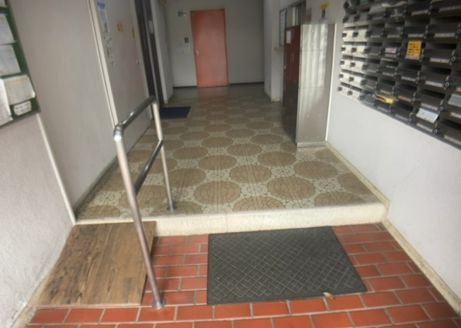 【内装】 | シャンボール相模原 | 共用部分は、一棟の建物に住む区分所有者全員が共同で所有するとし、共用部分の管理、補修などは、区分所有者で形成される管理組合が行います。個人の判断で勝手に変更することはできませんので覚えておきましょう。
