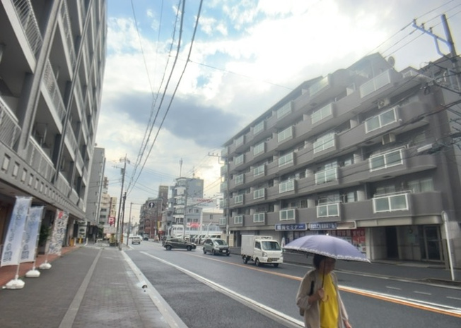【展望】 | シャンボール相模原 | 眺望の良さを楽しめるダイニングキッチンで家族団らんの時間を過ごしてはいかがでしょうか。バルコニーから見える景色を家族で眺める時間は、時間が経つのを忘れてしまいそうですね。是非、現地を見に行きましょう！