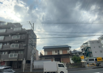【展望】 | シャンボール相模原 | 景色重視でお家選ぶをするとスーパーが遠い！学校が遠い！など生活をするうえで利便性で困ることもあります。まず一度現地を見学する際に、周辺の施設などがあるかを確認し、暮らし始めた後のことを想像しましょう。