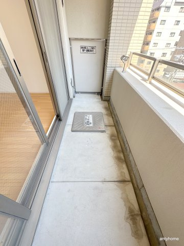 アーデンタワー立売堀　仲介手数料無料のバルコニー