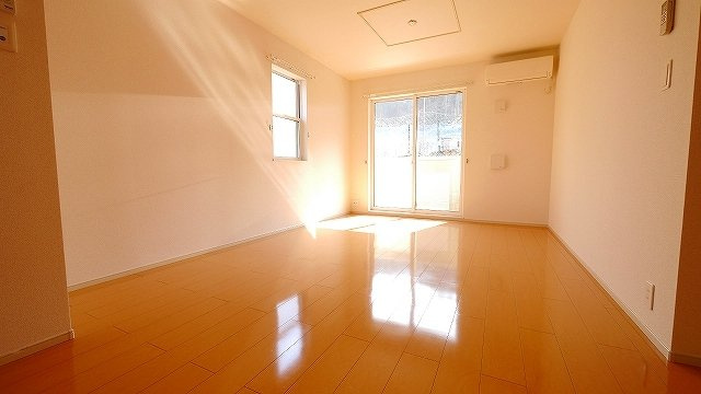 ガーデンハウス・ＭＫの居間・リビング