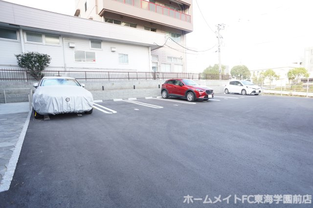 カレイドスコープ光の森の駐車場