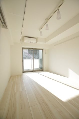 ブライズ蒲田EASTの居間・リビング