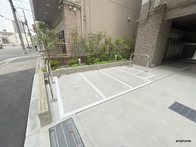 ファーストフィオーレ新町ファジスタ　仲介手数料無料の駐車場