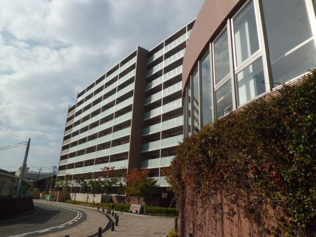 サニープレイス西芦屋2号館の庭