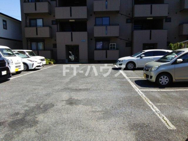 ブライトンパークの駐車場