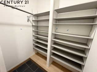 六麓荘ヒルズ　Ｆ棟の収納