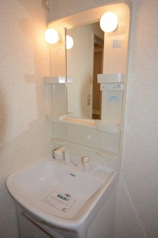 洗面所内に洗濯機置き場あり！
