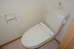 シンプルで掃除のしやすいトイレです！