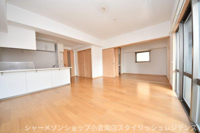 グランヒルズ下曽根の居間・リビング