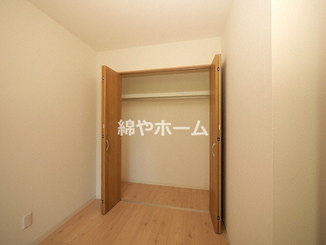 ノイヴェル昭和町の収納|こまごまとしたものを収納できそうですね