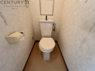シンプルで使いやすいトイレです♪