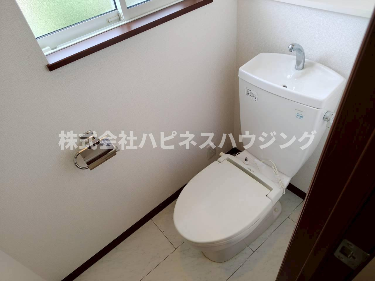 印西貸家のトイレ