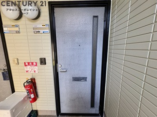 センターフィールド宝塚１のエントランス
