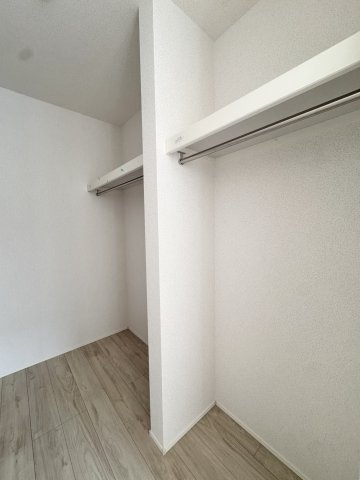 舞阪町舞阪　全1棟の収納|各お部屋のクローゼットになります。沢山収納できそうですね♪