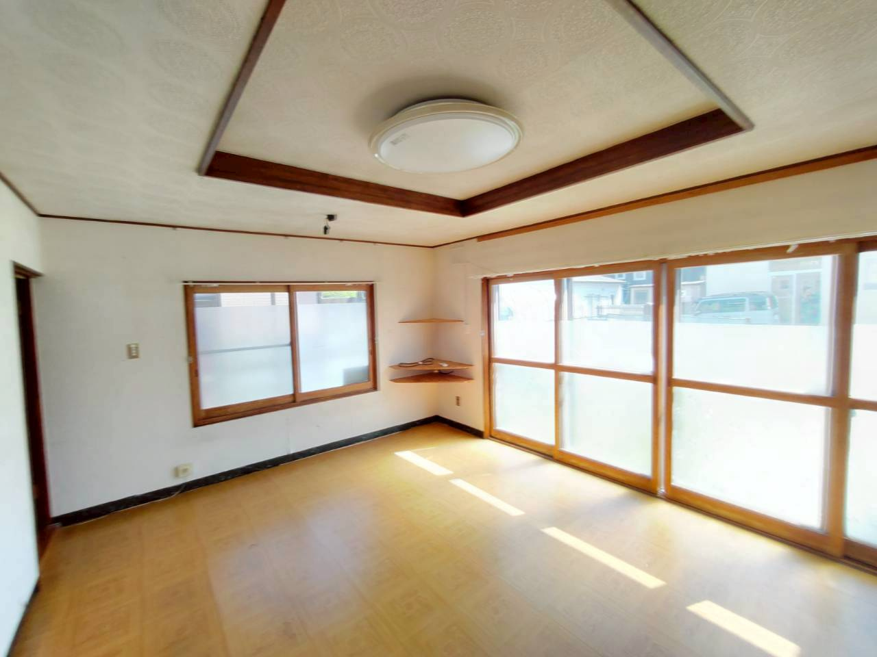 昭和町3丁目　中古住宅の居間・リビング|リビング