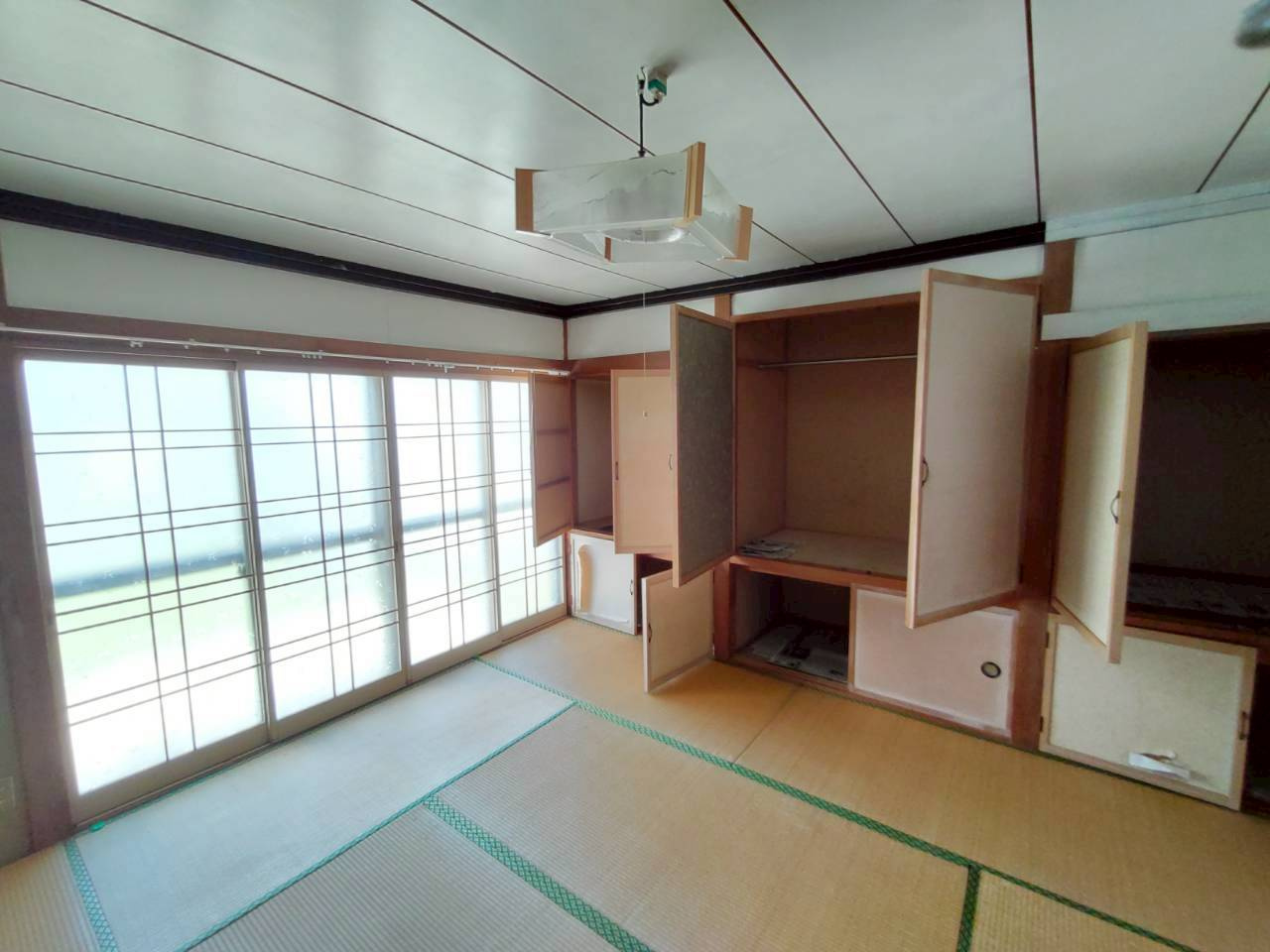 昭和町3丁目　中古住宅の和室|1階　和室9帖