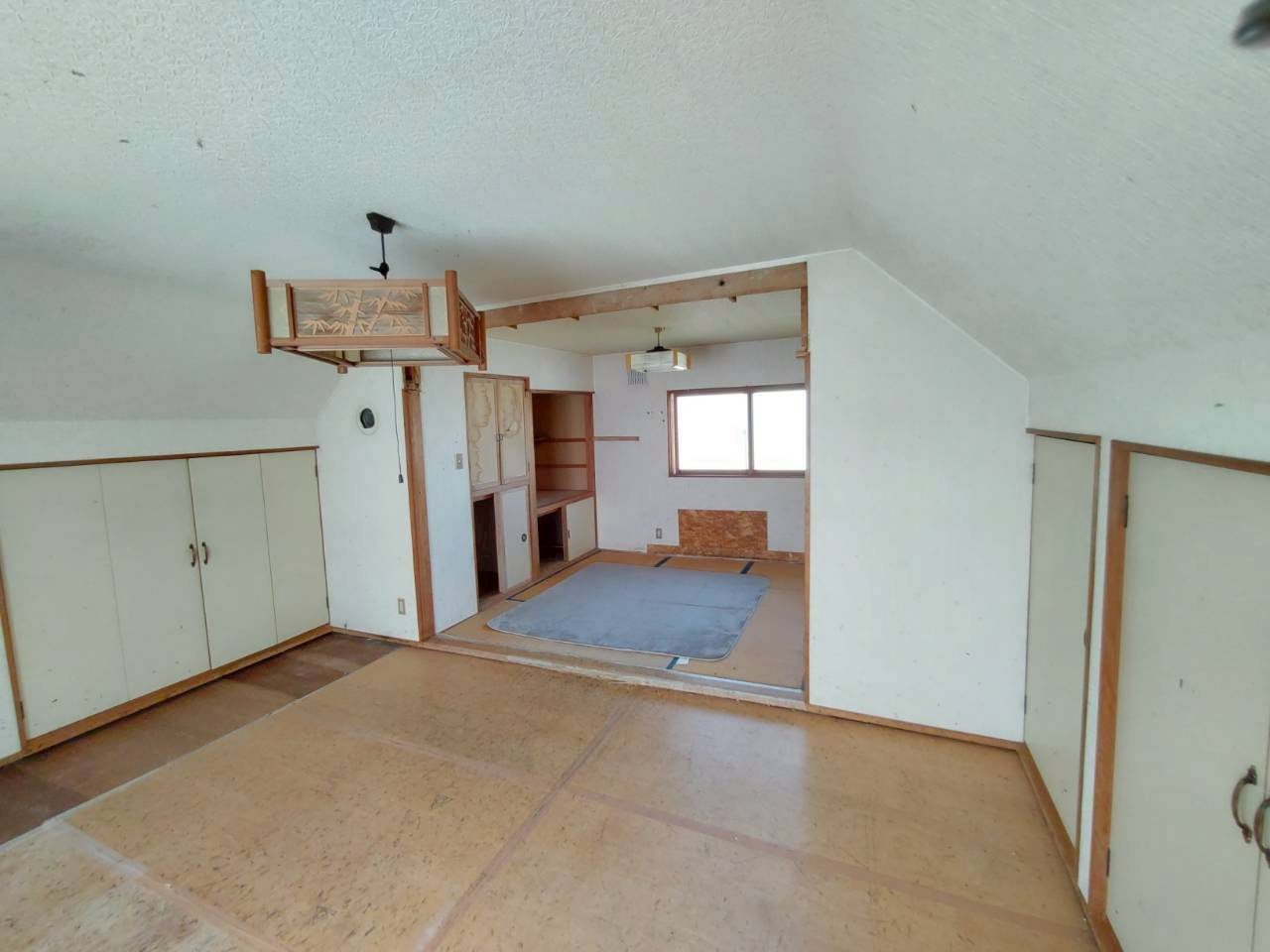 昭和町3丁目　中古住宅の和室|2階　10帖