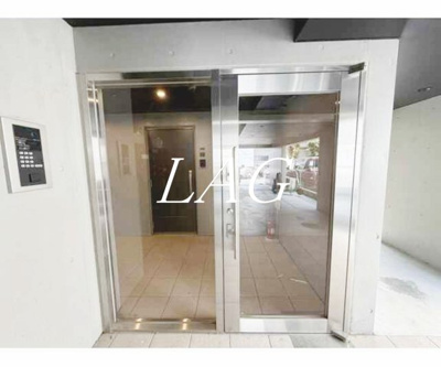 【エントランス】 | 北新宿レーベル | エントランスです。