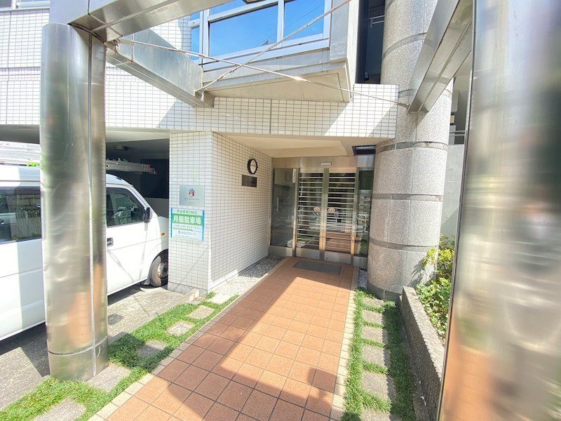 21°de南平台のエントランス