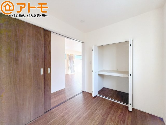 【子供部屋】 | 島田市道悦4丁目　新築戸建　1号棟 | 壁と床がシンプルな色合いだからこそ自分だけの空間を作れます♪お部屋作りのイメージは順調でしょうか♪