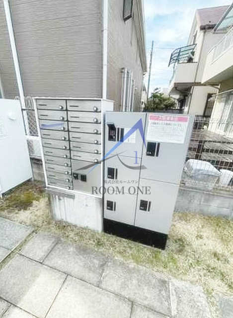 ニシオギソウのその他共用部分|集合ポストと宅配ボックスです。