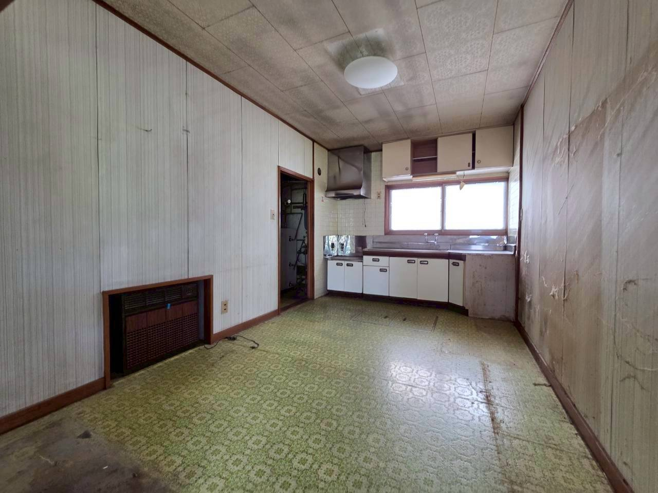 若草町17番　中古住宅のキッチン