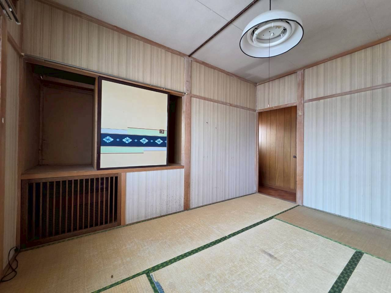 若草町17番　中古住宅の収納