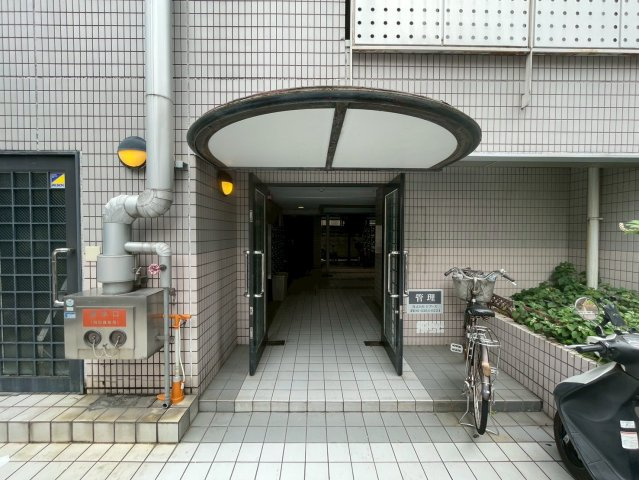 エアリーコート小阪　(近大　一人暮らし)のエントランス