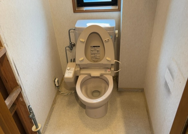 【トイレ】 | トイレは大きさや形、機能、抗菌性などが異なる多種多彩なタイプが各メーカーから出ています。それぞれに良さがあるため、事前にどういったタイプのトイレがいいのかをご家庭内で決めて、内見に行くといいでしょう。