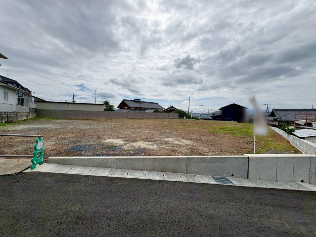 草津市青地町　建築条件無し売土地の外観