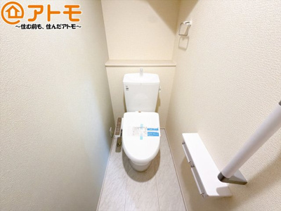 【トイレ】 | 島田市稲荷4丁目　新築戸建　全1棟 | 年代を問わず使いやすい洗浄機能付きのトイレ♪肌への負担をも減らせるのでお子様の敏感なお肌も安心！