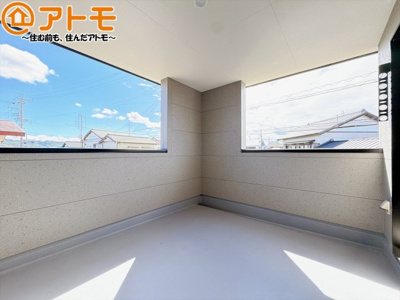 【バルコニー】 | 島田市稲荷4丁目　新築戸建　全1棟 | インナーバルコニーはお出かけ中の急な雨でも安心♪