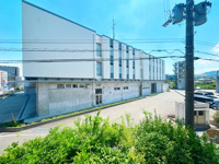 【展望】 | ロワールマンション二日市3☆仲介手数料無料☆ | 居住者様の快適な暮らしを願い、配管から内装まで丁寧にリノベーション工事を行っております。ひとつひとつ厳選された素材で彩られる空間の完成を、ぜひご覧ください。