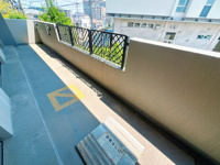 【バルコニー】 | ロワールマンション二日市3☆仲介手数料無料☆ | 【浴室換気乾燥機付き】天候を気にせずお洗濯が可能。清潔感溢れるバスルームで、一日の疲れをゆったりと癒やせます。日々のメンテナンスもしやすい仕様です。