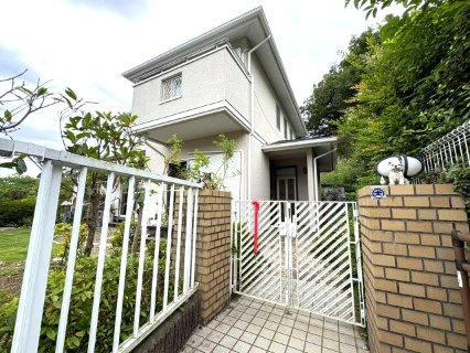 嵐山町廣野 中古戸建の玄関